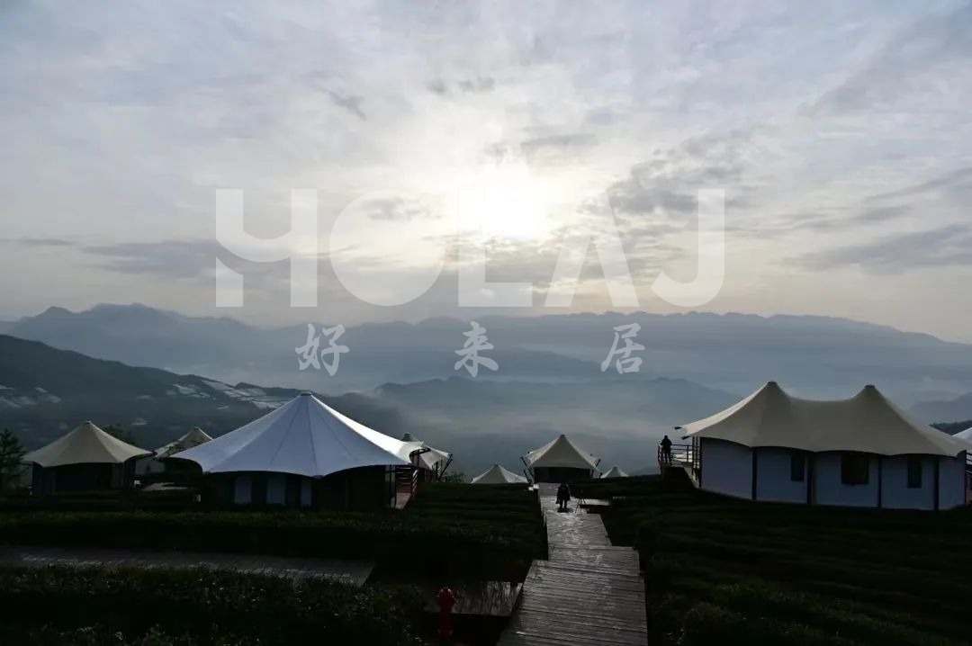 建設(shè)帳篷酒店為什么要找專業(yè)的帳篷廠家?